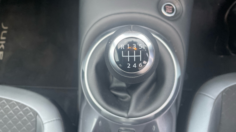 Nissan Juke 1.0 DiG-T 114 N-Connecta 5dr Petrol Hatchback